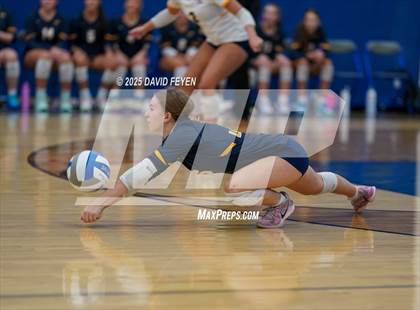 Thumbnail 2 in Kettle Moraine @ Mukwonago photogallery.