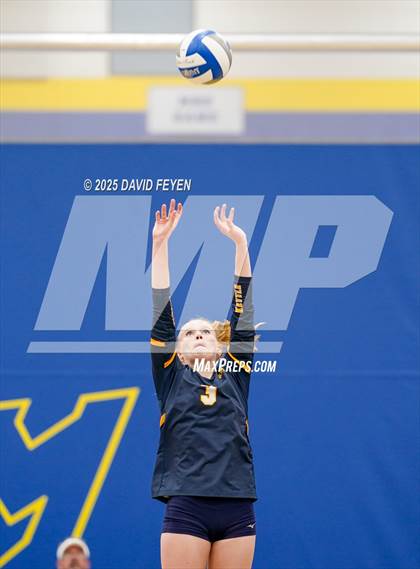 Thumbnail 2 in Kettle Moraine @ Mukwonago photogallery.