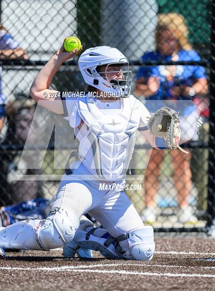 Thumbnail 2 in Salem vs. Deposit-Hancock (NYSPHSAA D Final) photogallery.