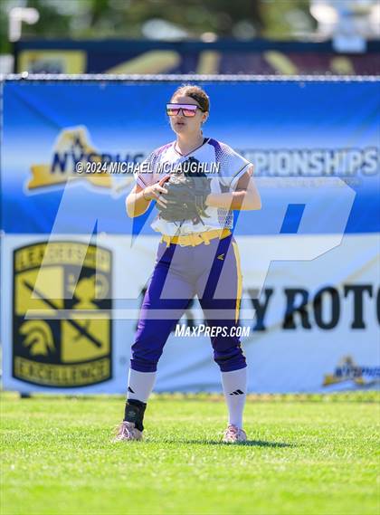 Thumbnail 2 in Salem vs. Deposit-Hancock (NYSPHSAA D Final) photogallery.