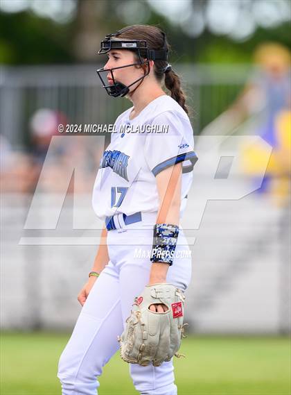 Thumbnail 2 in Salem vs. Deposit-Hancock (NYSPHSAA D Final) photogallery.