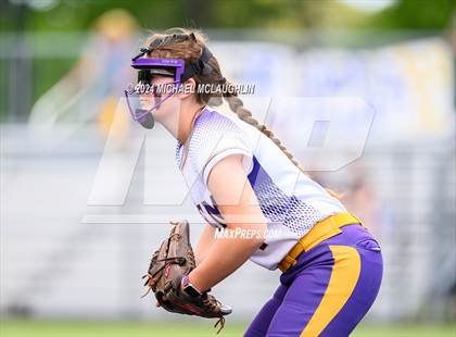 Thumbnail 3 in Salem vs. Deposit-Hancock (NYSPHSAA D Final) photogallery.