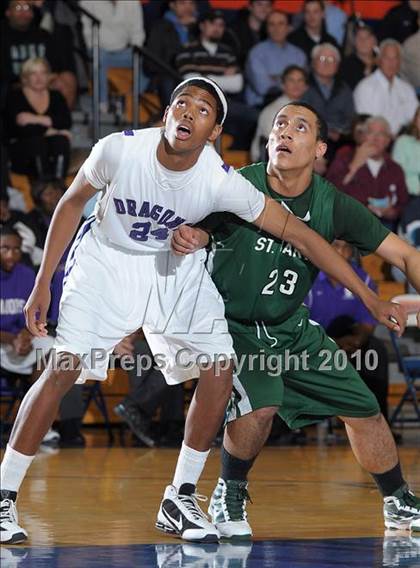 Thumbnail 2 in St. Mary's vs. Sacramento (CIF SJS D3 Playoffs) photogallery.