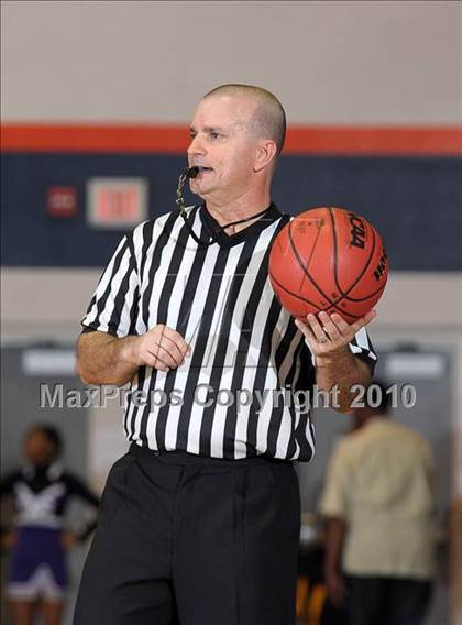 Thumbnail 2 in St. Mary's vs. Sacramento (CIF SJS D3 Playoffs) photogallery.