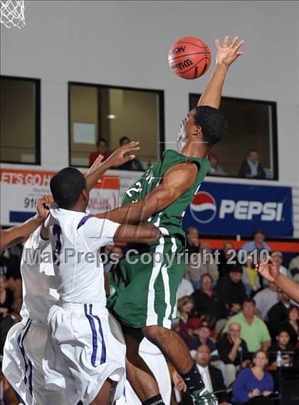 Thumbnail 2 in St. Mary's vs. Sacramento (CIF SJS D3 Playoffs) photogallery.