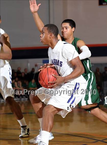 Thumbnail 2 in St. Mary's vs. Sacramento (CIF SJS D3 Playoffs) photogallery.