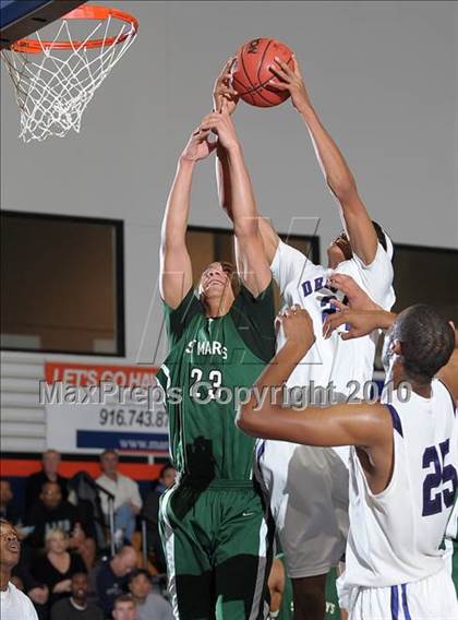 Thumbnail 1 in St. Mary's vs. Sacramento (CIF SJS D3 Playoffs) photogallery.