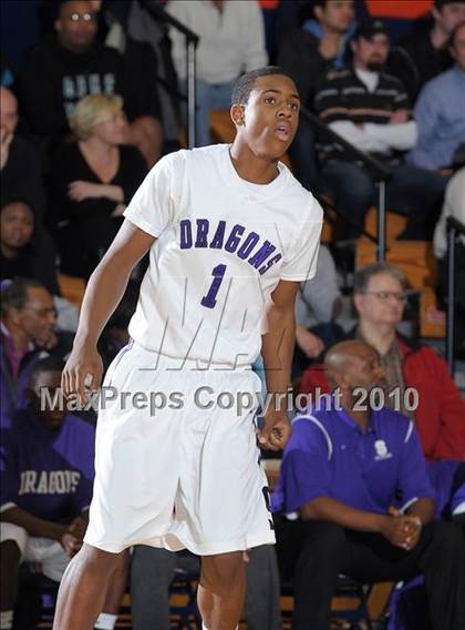 Thumbnail 3 in St. Mary's vs. Sacramento (CIF SJS D3 Playoffs) photogallery.