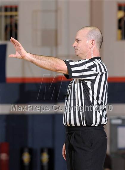 Thumbnail 2 in St. Mary's vs. Sacramento (CIF SJS D3 Playoffs) photogallery.