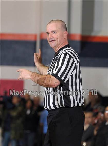 Thumbnail 3 in St. Mary's vs. Sacramento (CIF SJS D3 Playoffs) photogallery.