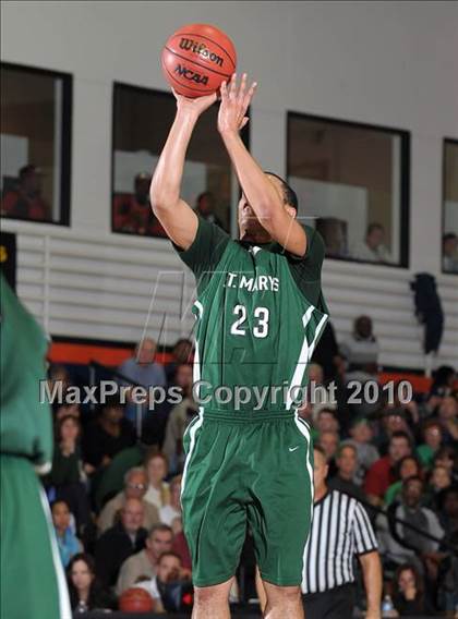 Thumbnail 3 in St. Mary's vs. Sacramento (CIF SJS D3 Playoffs) photogallery.