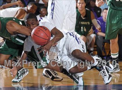 Thumbnail 2 in St. Mary's vs. Sacramento (CIF SJS D3 Playoffs) photogallery.