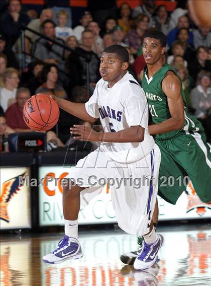 Thumbnail 2 in St. Mary's vs. Sacramento (CIF SJS D3 Playoffs) photogallery.