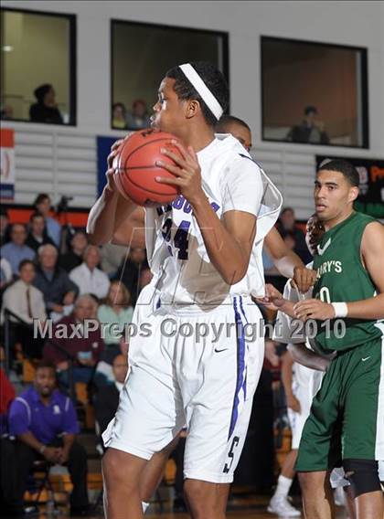 Thumbnail 3 in St. Mary's vs. Sacramento (CIF SJS D3 Playoffs) photogallery.
