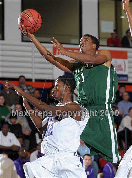 Thumbnail 3 in St. Mary's vs. Sacramento (CIF SJS D3 Playoffs) photogallery.