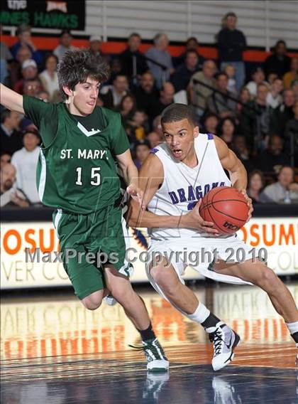 Thumbnail 2 in St. Mary's vs. Sacramento (CIF SJS D3 Playoffs) photogallery.