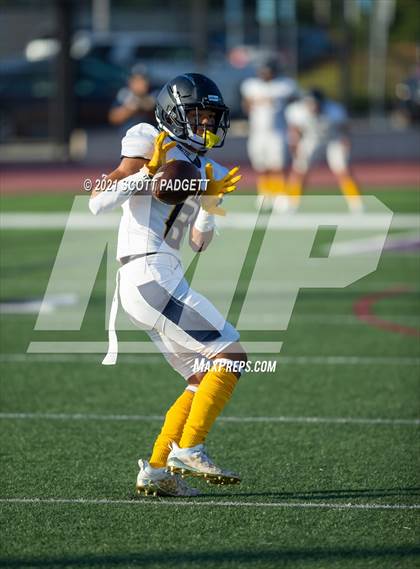 Thumbnail 1 in Millikan @ Carlsbad photogallery.