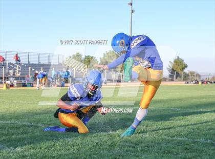 Thumbnail 3 in Great Oak @ Serrano photogallery.