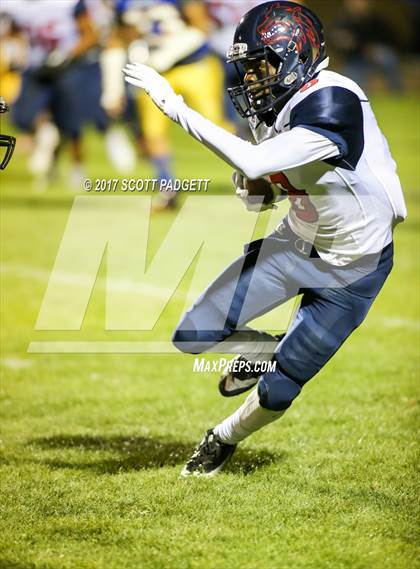 Thumbnail 2 in Great Oak @ Serrano photogallery.