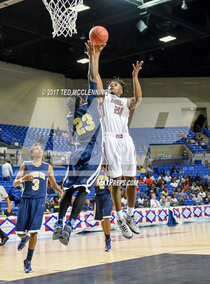 Thumbnail 2 in Earle vs. Marked Tree (AAA 2A Final) photogallery.