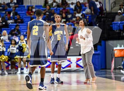 Thumbnail 2 in Earle vs. Marked Tree (AAA 2A Final) photogallery.