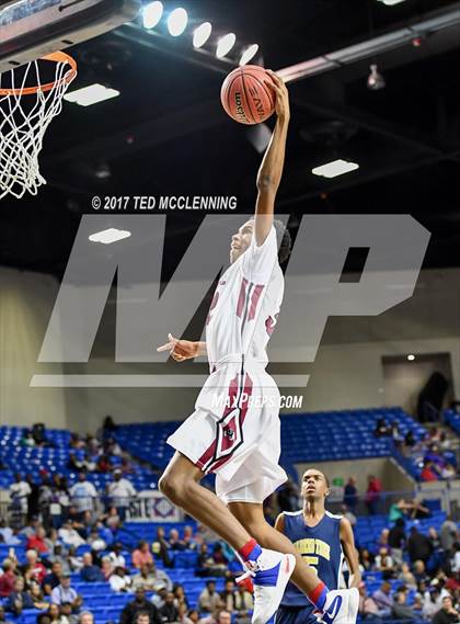Thumbnail 3 in Earle vs. Marked Tree (AAA 2A Final) photogallery.