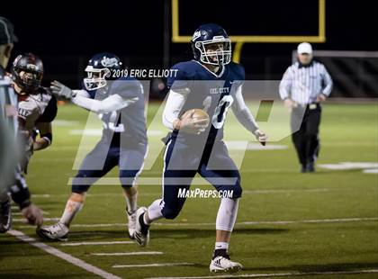 Thumbnail 1 in Meadville vs Oil City (PIAA D10 5A Championship) photogallery.