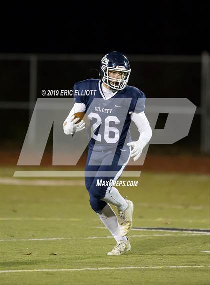 Thumbnail 2 in Meadville vs Oil City (PIAA D10 5A Championship) photogallery.