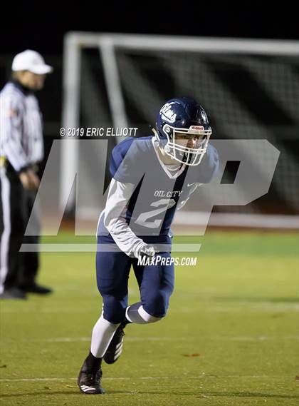 Thumbnail 3 in Meadville vs Oil City (PIAA D10 5A Championship) photogallery.
