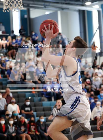 Thumbnail 1 in Page vs. Snowflake (AIA 3A Final) photogallery.