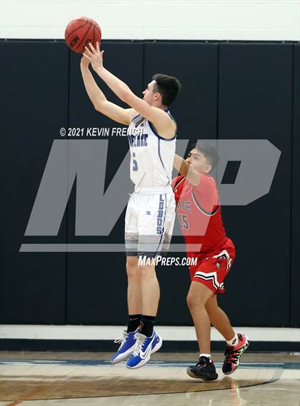 Thumbnail 3 in Page vs. Snowflake (AIA 3A Final) photogallery.