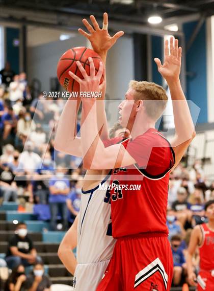 Thumbnail 1 in Page vs. Snowflake (AIA 3A Final) photogallery.