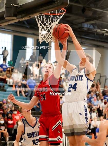 Thumbnail 2 in Page vs. Snowflake (AIA 3A Final) photogallery.