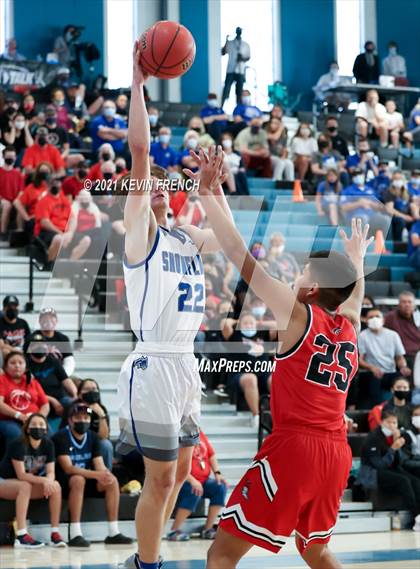 Thumbnail 1 in Page vs. Snowflake (AIA 3A Final) photogallery.