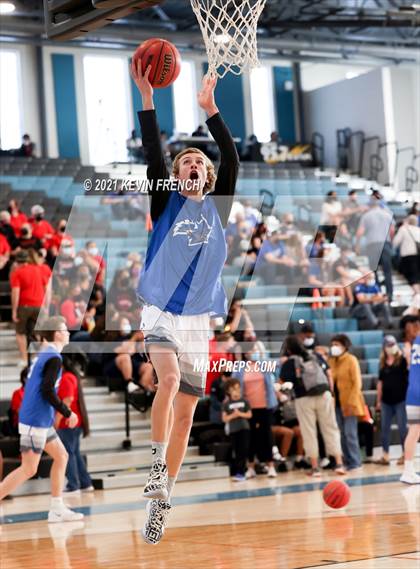 Thumbnail 1 in Page vs. Snowflake (AIA 3A Final) photogallery.