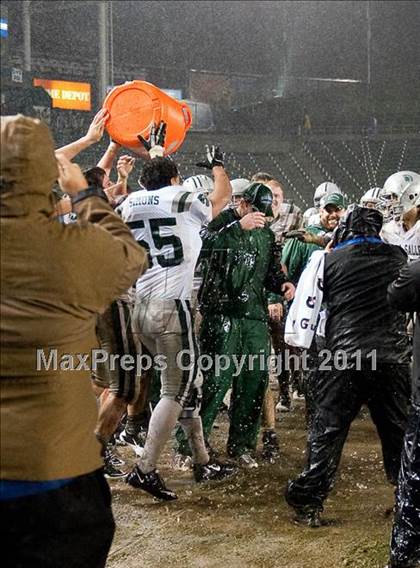 Thumbnail 1 in De La Salle vs. Servite (CIF State Open Division Final) photogallery.