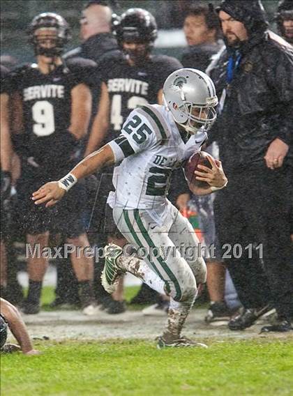 Thumbnail 1 in De La Salle vs. Servite (CIF State Open Division Final) photogallery.