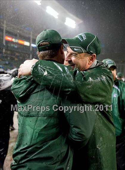 Thumbnail 2 in De La Salle vs. Servite (CIF State Open Division Final) photogallery.