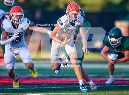 Thumbnail 1 in The Woodlands (green) vs Grand Oaks (blue) photogallery.
