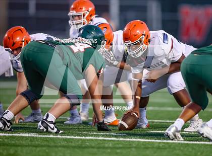 Thumbnail 3 in The Woodlands (green) vs Grand Oaks (blue) photogallery.