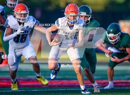 Thumbnail 2 in The Woodlands (green) vs Grand Oaks (blue) photogallery.