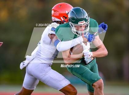 Thumbnail 3 in The Woodlands (green) vs Grand Oaks (blue) photogallery.