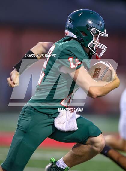 Thumbnail 3 in The Woodlands (green) vs Grand Oaks (blue) photogallery.