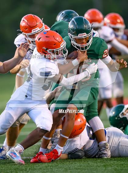 Thumbnail 2 in The Woodlands (green) vs Grand Oaks (blue) photogallery.