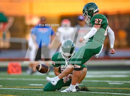 Thumbnail 1 in The Woodlands (green) vs Grand Oaks (blue) photogallery.
