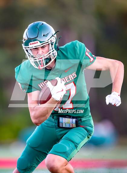 Thumbnail 3 in The Woodlands (green) vs Grand Oaks (blue) photogallery.