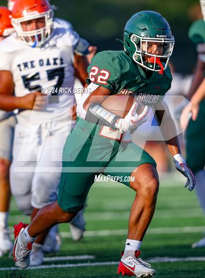 Thumbnail 3 in The Woodlands (green) vs Grand Oaks (blue) photogallery.