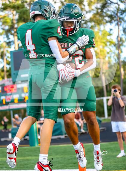Thumbnail 3 in The Woodlands (green) vs Grand Oaks (blue) photogallery.