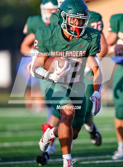 Thumbnail 3 in The Woodlands (green) vs Grand Oaks (blue) photogallery.