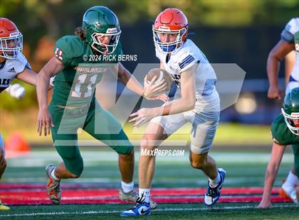 Thumbnail 1 in The Woodlands (green) vs Grand Oaks (blue) photogallery.